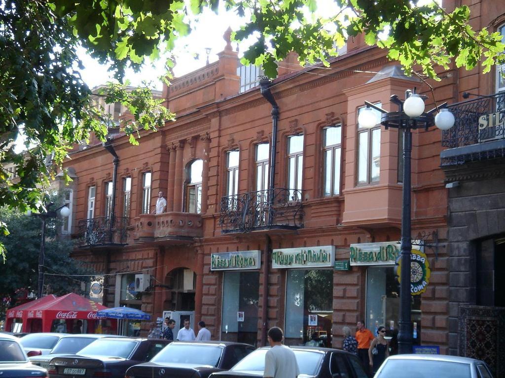 Downtown Inn Єреван Екстер'єр фото